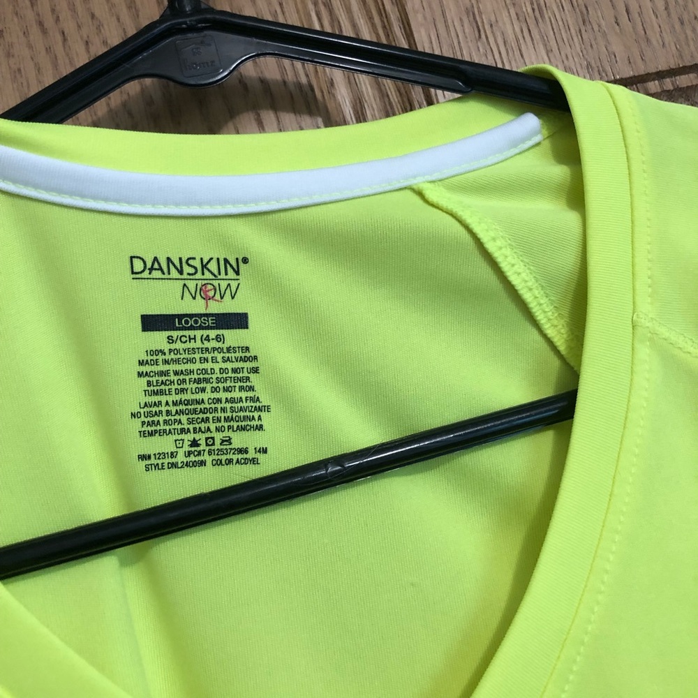 Workout tee - Picture 3 of 3